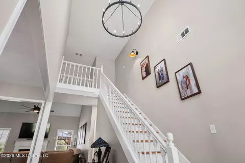 Entry Way - 3357 Shadow Moss Cv, Nesbit, MS 38651 photo 3 of 5