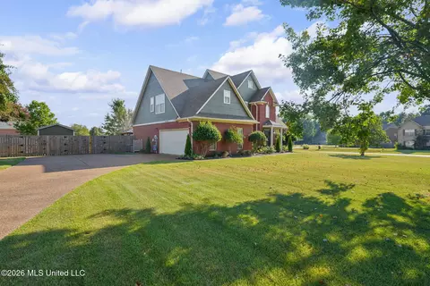 Exterior - 3357 Shadow Moss Cv, Nesbit, MS 38651 photo 3 of 9