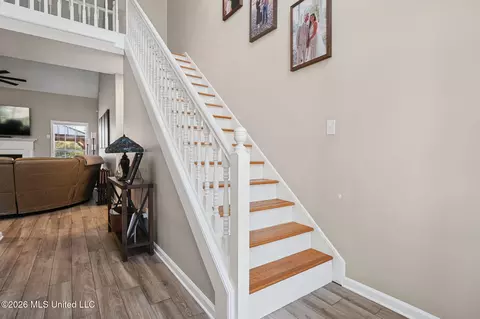Entry Way - 3357 Shadow Moss Cv, Nesbit, MS 38651 photo 4 of 5
