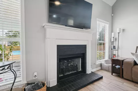 Living - 3357 Shadow Moss Cv, Nesbit, MS 38651 photo 1 of 1