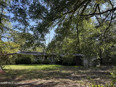 220 Shady Cir, Jackson, MS 39204 photo 3