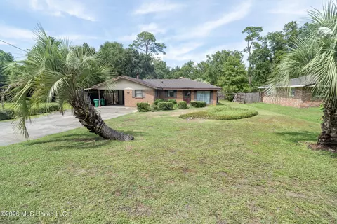 24 45th St, Gulfport, MS 39507