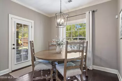Dining - 4558 Bakersfield Dr, Nesbit, MS 38651 photo 2 of 2