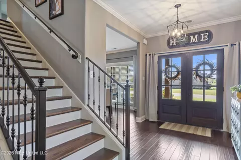 Entry Way - 4558 Bakersfield Dr, Nesbit, MS 38651 photo 2 of 7