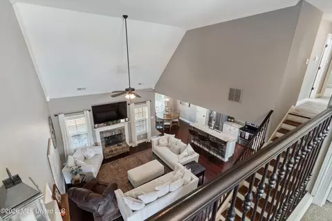 Entry Way - 4558 Bakersfield Dr, Nesbit, MS 38651 photo 6 of 7