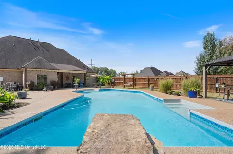 Exterior - 4558 Bakersfield Dr, Nesbit, MS 38651 photo 3 of 13