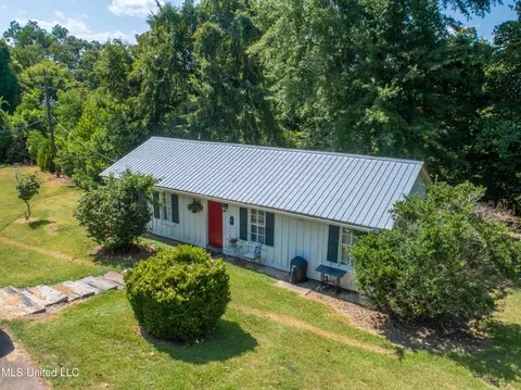 Exterior - 131 Winchester Rd, Natchez, MS 39120 photo 12 of 13