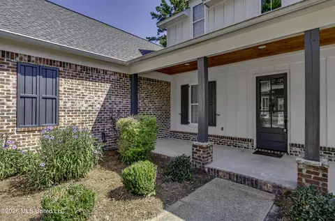Exterior - 150 Pine Ridge Cir, Brandon, MS 39047 photo 2 of 19