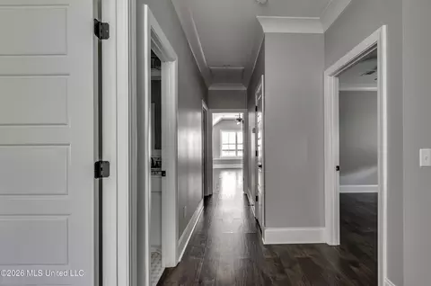 Entry Way - 150 Pine Ridge Cir, Brandon, MS 39047 photo 7 of 7