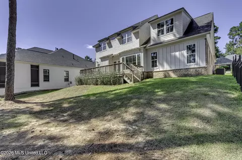 Exterior - 150 Pine Ridge Cir, Brandon, MS 39047 photo 11 of 19