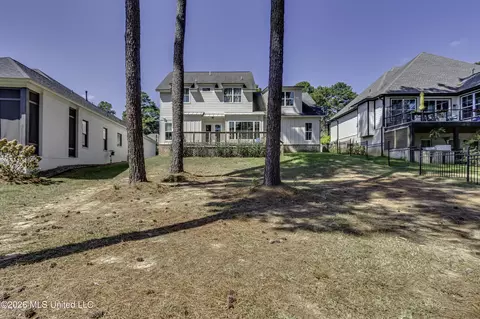 Exterior - 150 Pine Ridge Cir, Brandon, MS 39047 photo 10 of 19