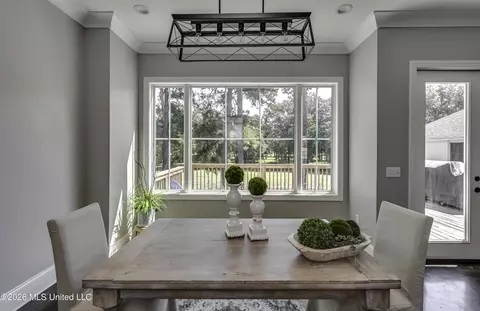 Dining - 150 Pine Ridge Cir, Brandon, MS 39047 photo 3 of 3