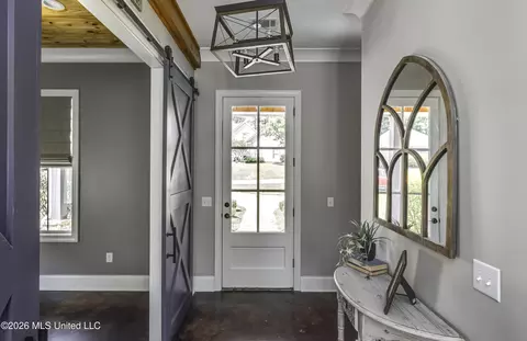 Entry Way - 150 Pine Ridge Cir, Brandon, MS 39047 photo 1 of 7