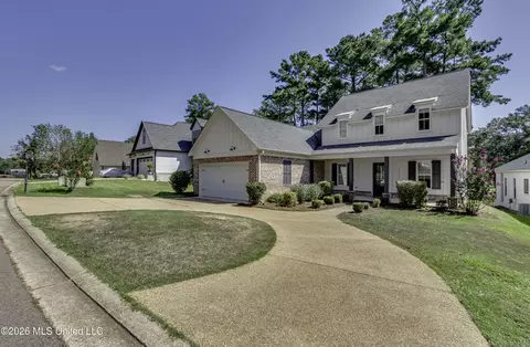 Exterior - 150 Pine Ridge Cir, Brandon, MS 39047 photo 4 of 19