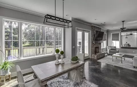 Dining - 150 Pine Ridge Cir, Brandon, MS 39047 photo 2 of 3