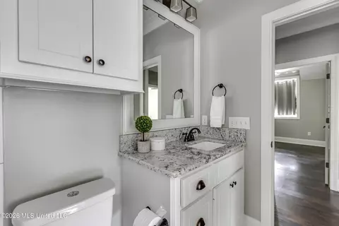 Bath - 150 Pine Ridge Cir, Brandon, MS 39047 photo 7 of 10