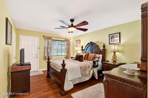 Bedroom - 56113 E Diamondhead Dr, Diamondhead, MS 39525 photo 1 of 2