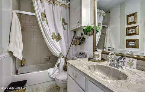 Bath - 405 Deborah Cir, Jackson, MS 39212 photo 2 of 3
