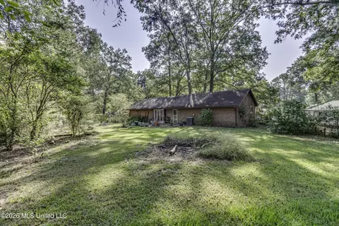 Exterior - 405 Deborah Cir, Jackson, MS 39212 photo 3 of 3