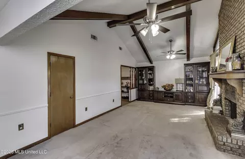 Living - 405 Deborah Cir, Jackson, MS 39212 photo 2 of 2