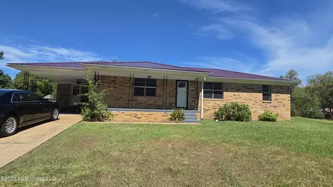 455 N Hill St #A, Holly Springs, MS 38635