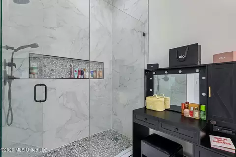 Bath - 617 Deason Dr, Picayune, MS 39466 photo 2 of 4