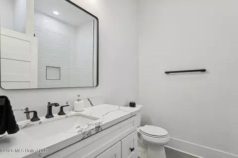 Bath - 617 Deason Dr, Picayune, MS 39466 photo 4 of 4