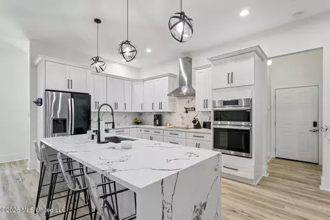 Kitchen - 617 Deason Dr, Picayune, MS 39466 photo 2 of 3