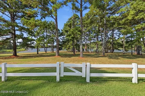 Exterior - 1039 Cedar Hill Rd, Madison, MS 39110 photo 14 of 24