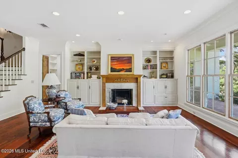 Living - 1039 Cedar Hill Rd, Madison, MS 39110 photo 3 of 6