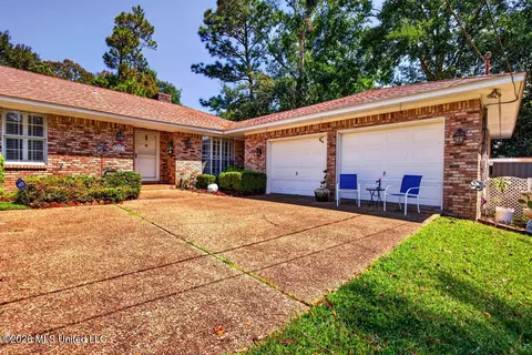 Exterior - 674 Hilo St, Diamondhead, MS 39525 photo 6 of 9