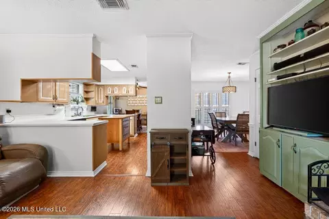 Entry Way - 674 Hilo St, Diamondhead, MS 39525 photo 3 of 3