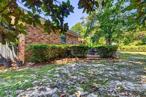 Exterior - 674 Hilo St, Diamondhead, MS 39525 photo 3 of 9