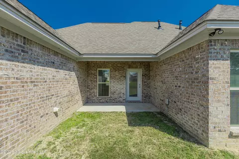 Exterior - 203 Silver Maple Pl, Canton, MS 39046 photo 9 of 12