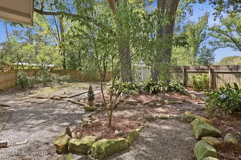 Exterior - 1980 Aztec Dr, Jackson, MS 39211 photo 5 of 9