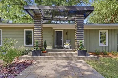 Exterior - 1980 Aztec Dr, Jackson, MS 39211 photo 3 of 9