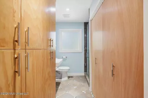 Entry Way - 1980 Aztec Dr, Jackson, MS 39211 photo 1 of 1