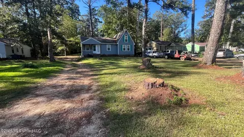 345 Lea Cir, Jackson, MS 39204 photo 2
