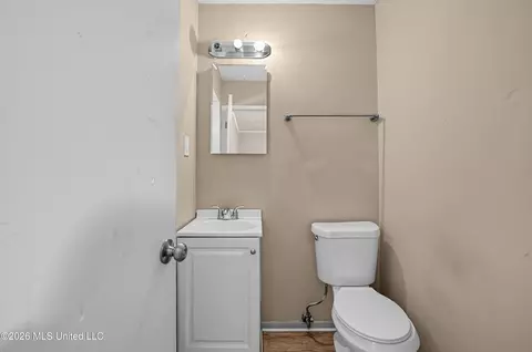 Bath - 615 Rich Dr, Jackson, MS 39209 photo 2 of 2