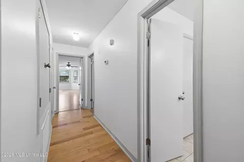Entry Way - 5428 Diamondhead Dr E, Diamondhead, MS 39525 photo 1 of 2