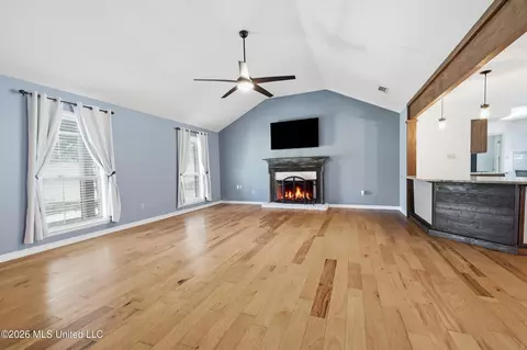 Living - 5428 Diamondhead Dr E, Diamondhead, MS 39525 photo 4 of 8