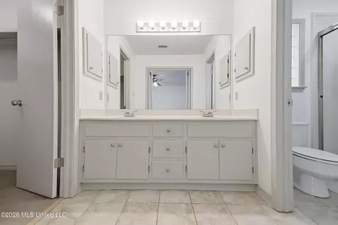 Bath - 5428 Diamondhead Dr E, Diamondhead, MS 39525 photo 1 of 5