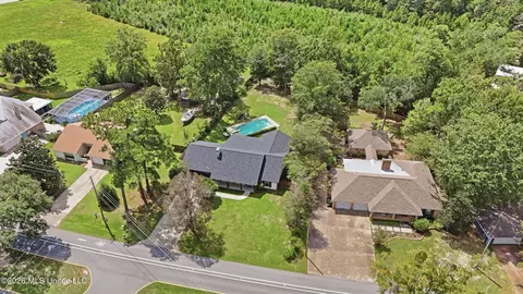 View/Area - 5428 Diamondhead Dr E, Diamondhead, MS 39525 photo 3 of 13