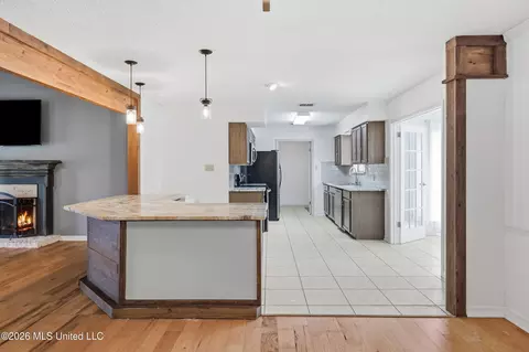 Kitchen - 5428 Diamondhead Dr E, Diamondhead, MS 39525 photo 1 of 5