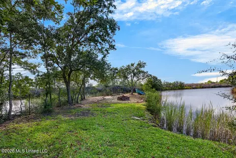 View/Area - 4013 Griffin St, Moss Point, MS 39563 photo 1 of 9