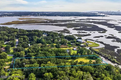 View/Area - 4013 Griffin St, Moss Point, MS 39563 photo 8 of 9