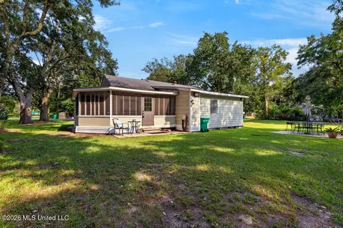 Exterior - 4013 Griffin St, Moss Point, MS 39563 photo 4 of 10