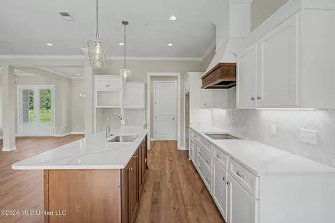 Kitchen - 4677 Taylor Trl, Hernando, MS 38632 photo 3 of 3