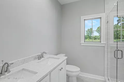 Bath - 4677 Taylor Trl, Hernando, MS 38632 photo 3 of 4