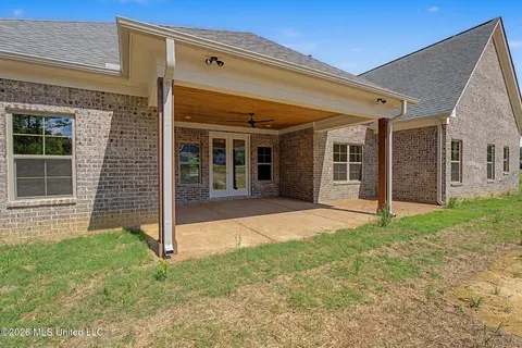 Exterior - 4677 Taylor Trl, Hernando, MS 38632 photo 4 of 5